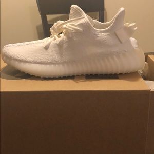 Yeezy Boost 350 v2  triple white!